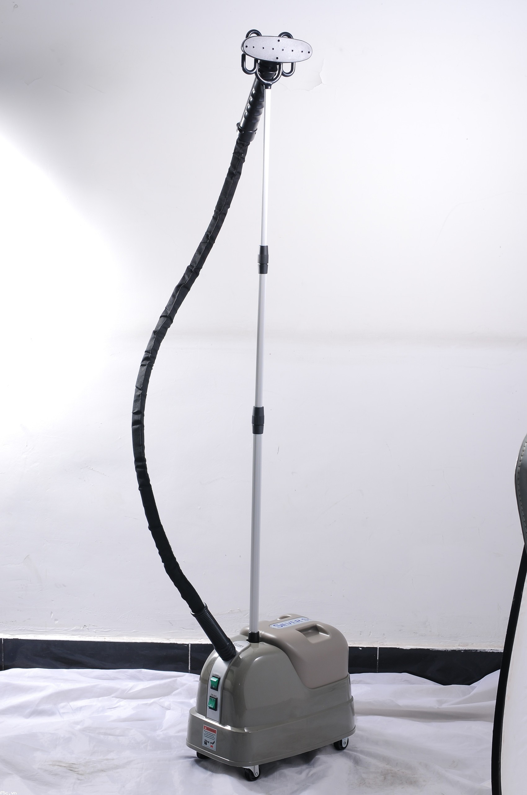 Bàn ủi hơi nước Silver Star SR-5000 