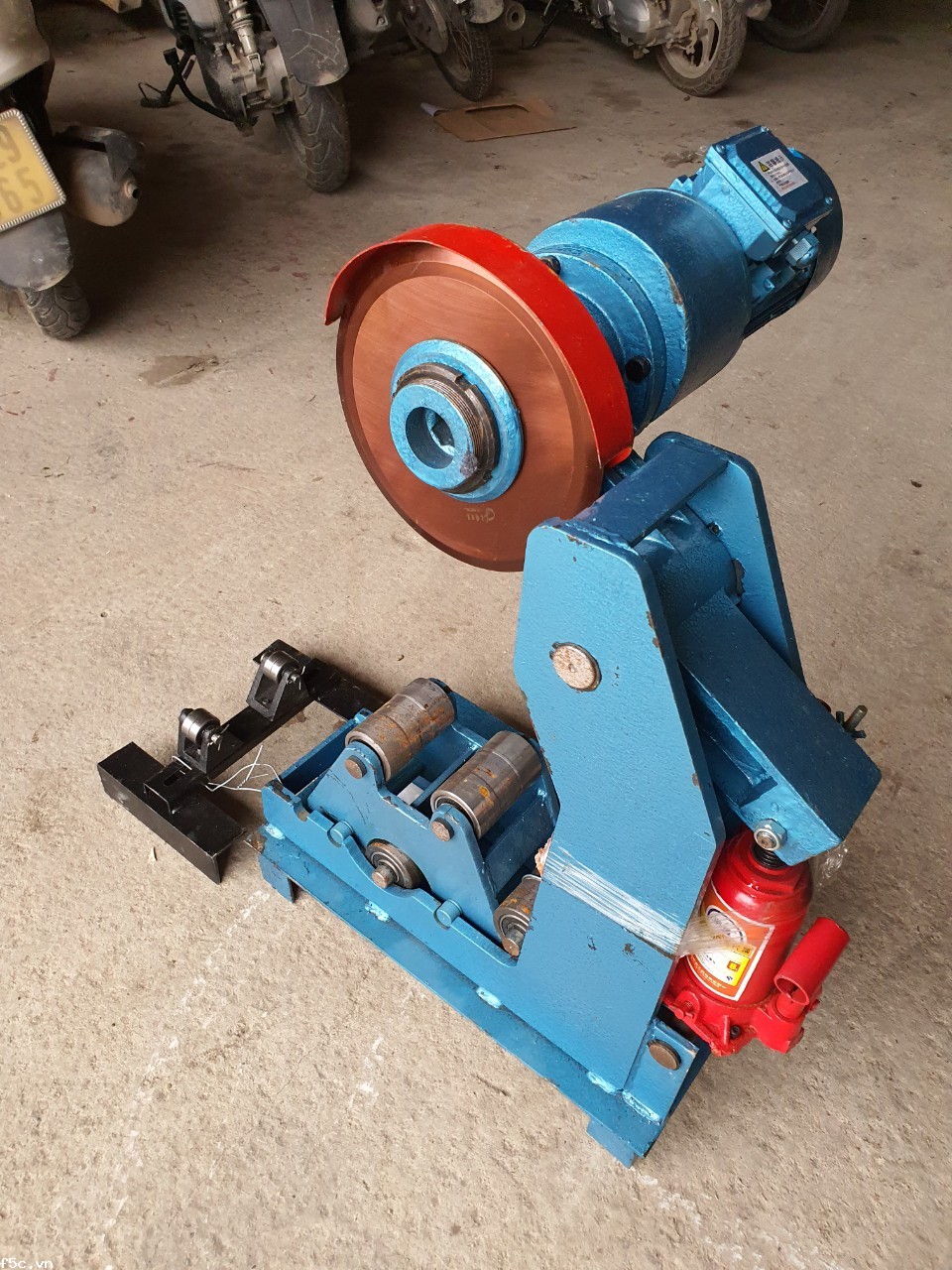 Máy cắt ống thủy lực EPC325