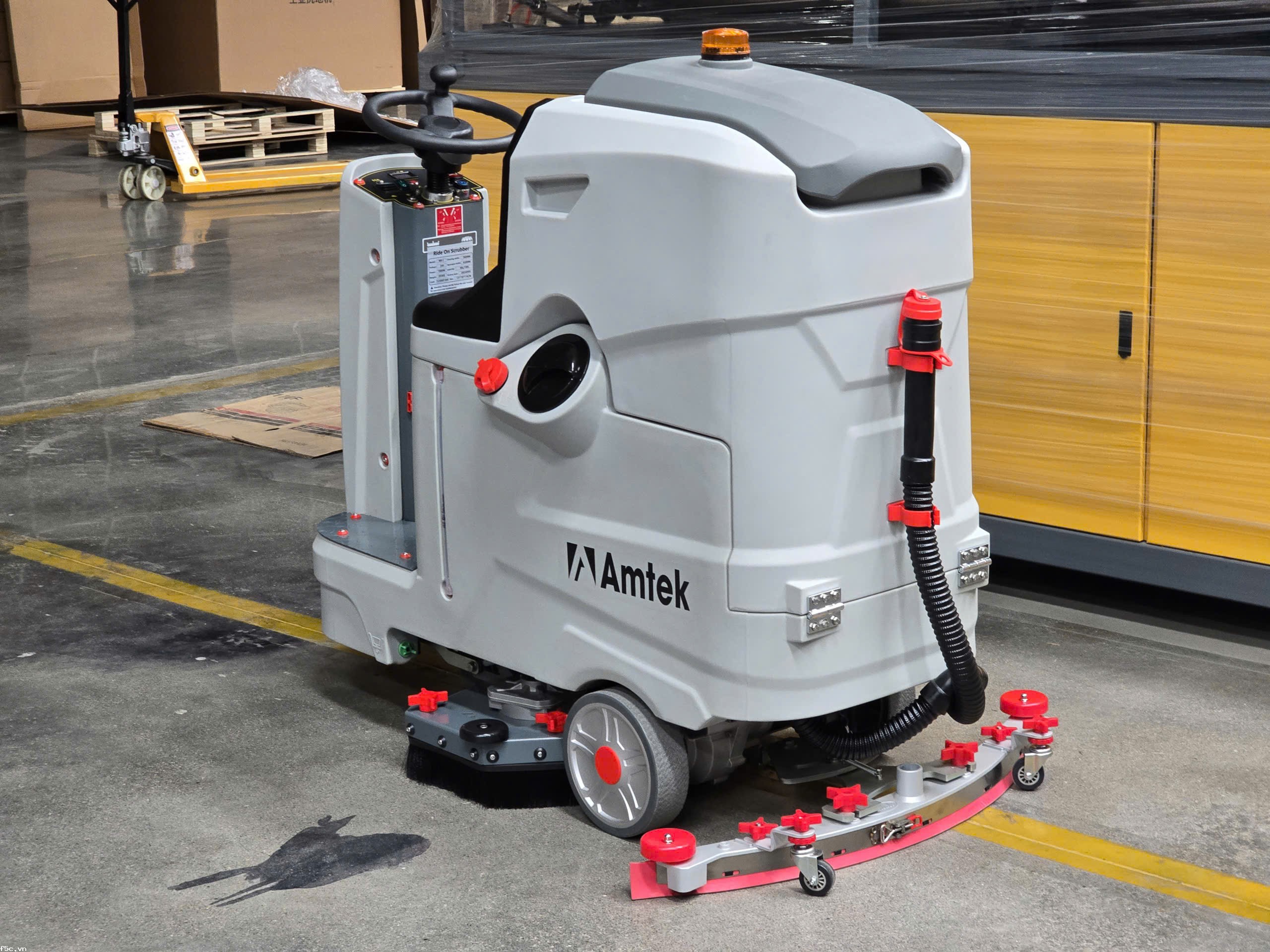 Máy chà sàn liên hợp đấy tay AT-W8 ( đã gồm acquy, sạc)