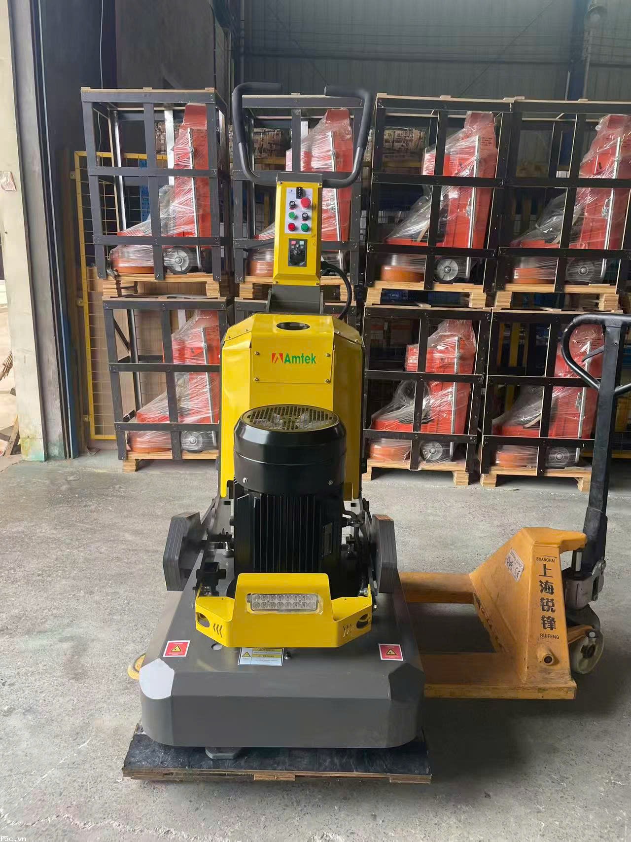 Máy chà sàn công nghiệp AT720R ( chưa kèm dây điện)