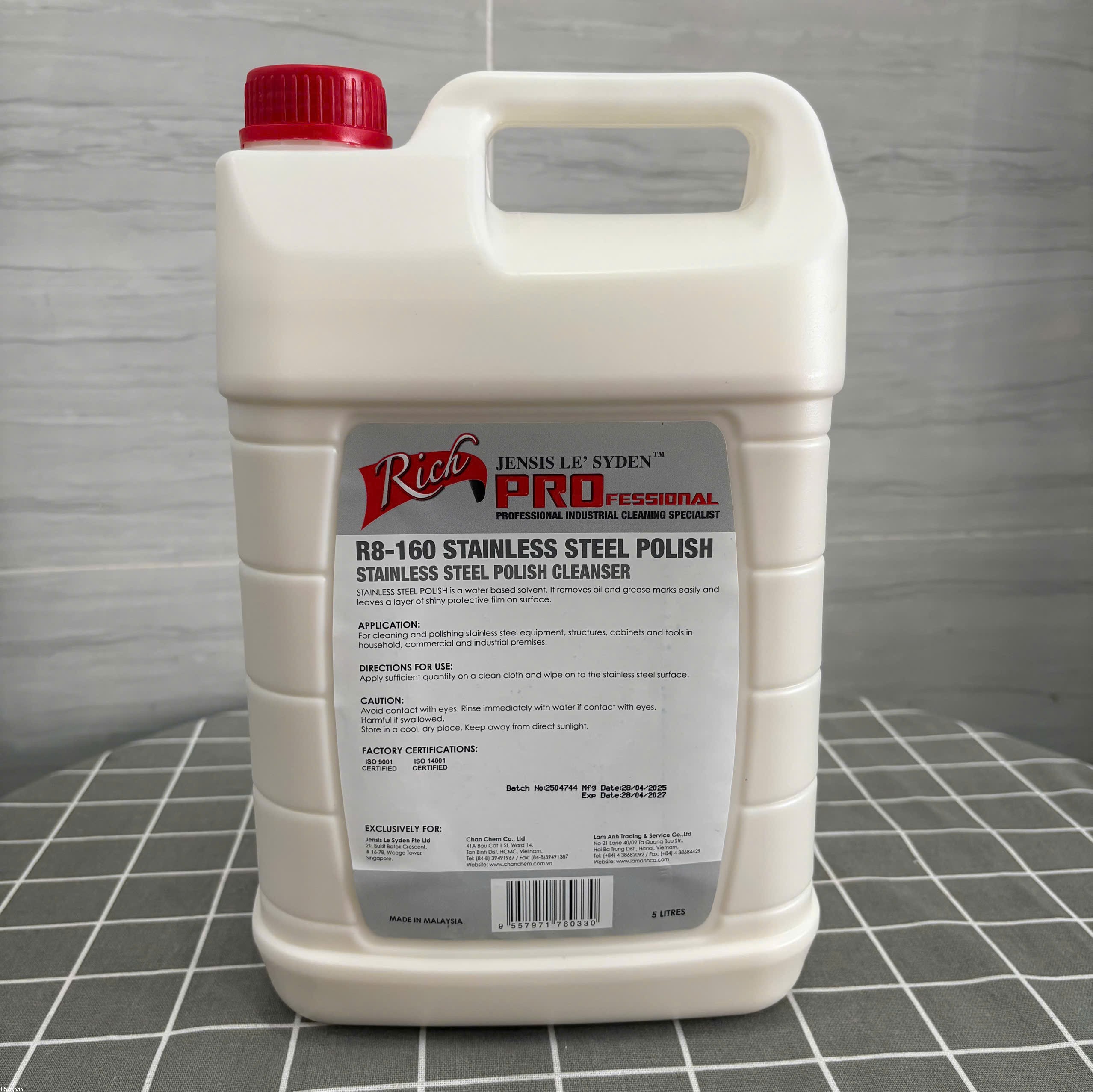 Dung dịch tẩy rỉ sét, đánh bóng và bảo dưỡng bề mặt inox, đồng, nhôm,... tạo lớp bảo dưỡng chống oxi hóa Richpro R8-160 Steel Brite