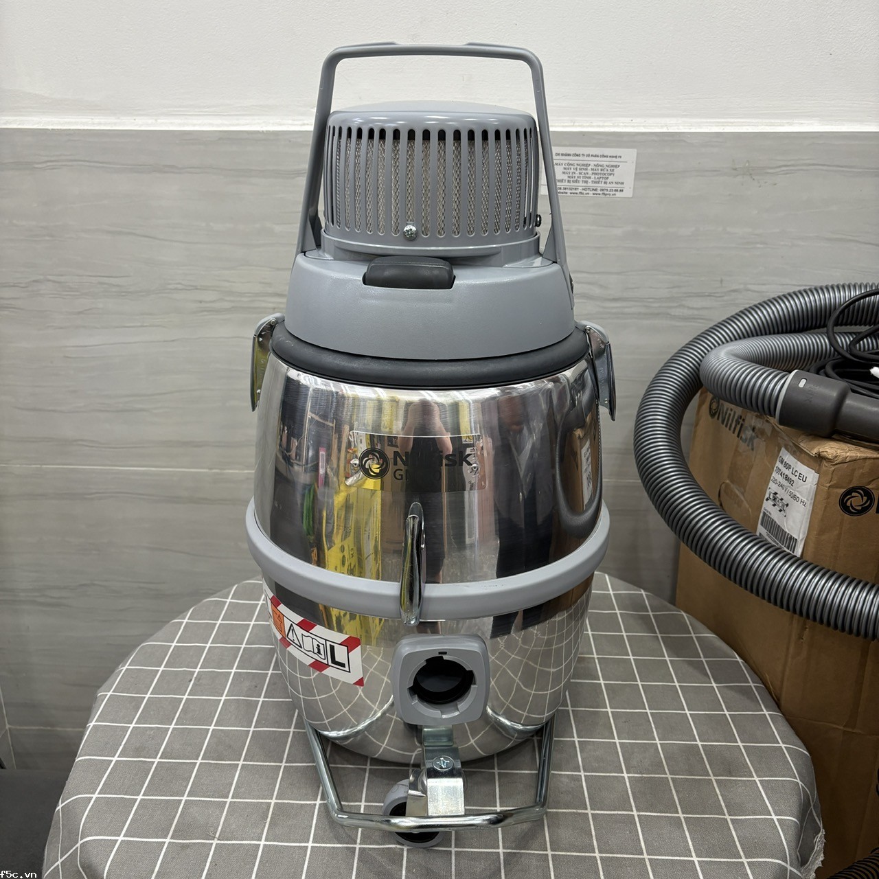 MÁY HÚT BỤI NILFISK GM80P HEPA FILTER 