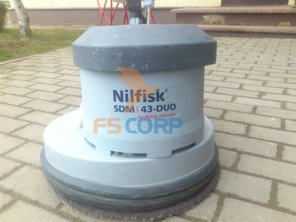 Máy chà sàn hai tốc độ Nilfisk SDM 43 DUO