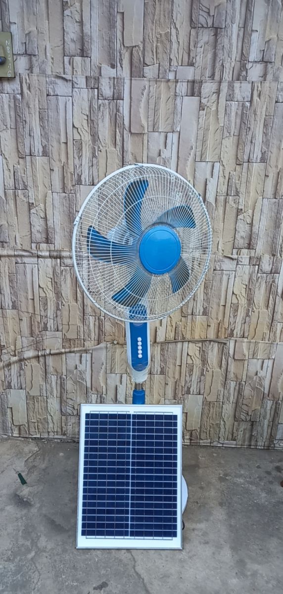 Quạt năng lượng mặt trời Smart Eco SE E1