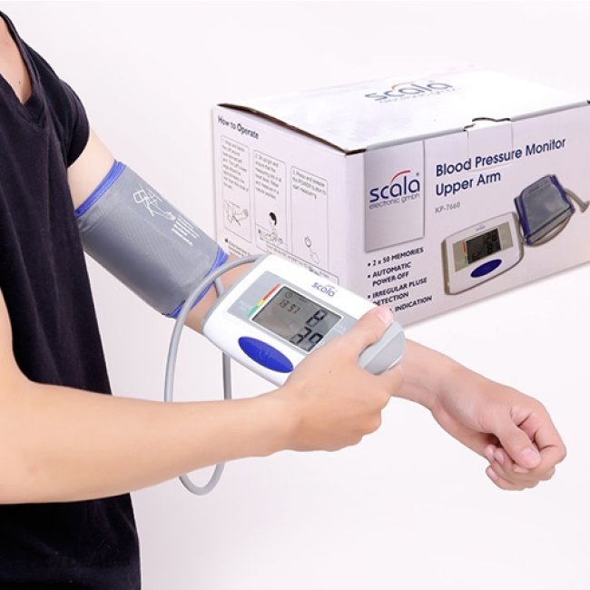 Máy đo huyết áp bắp tay tự động SCALA KP 7660