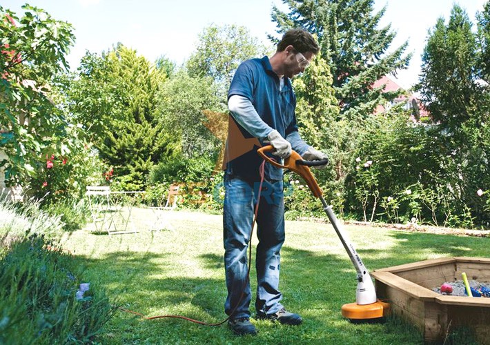 Máy cắt cỏ chạy điện Stihl FSE41