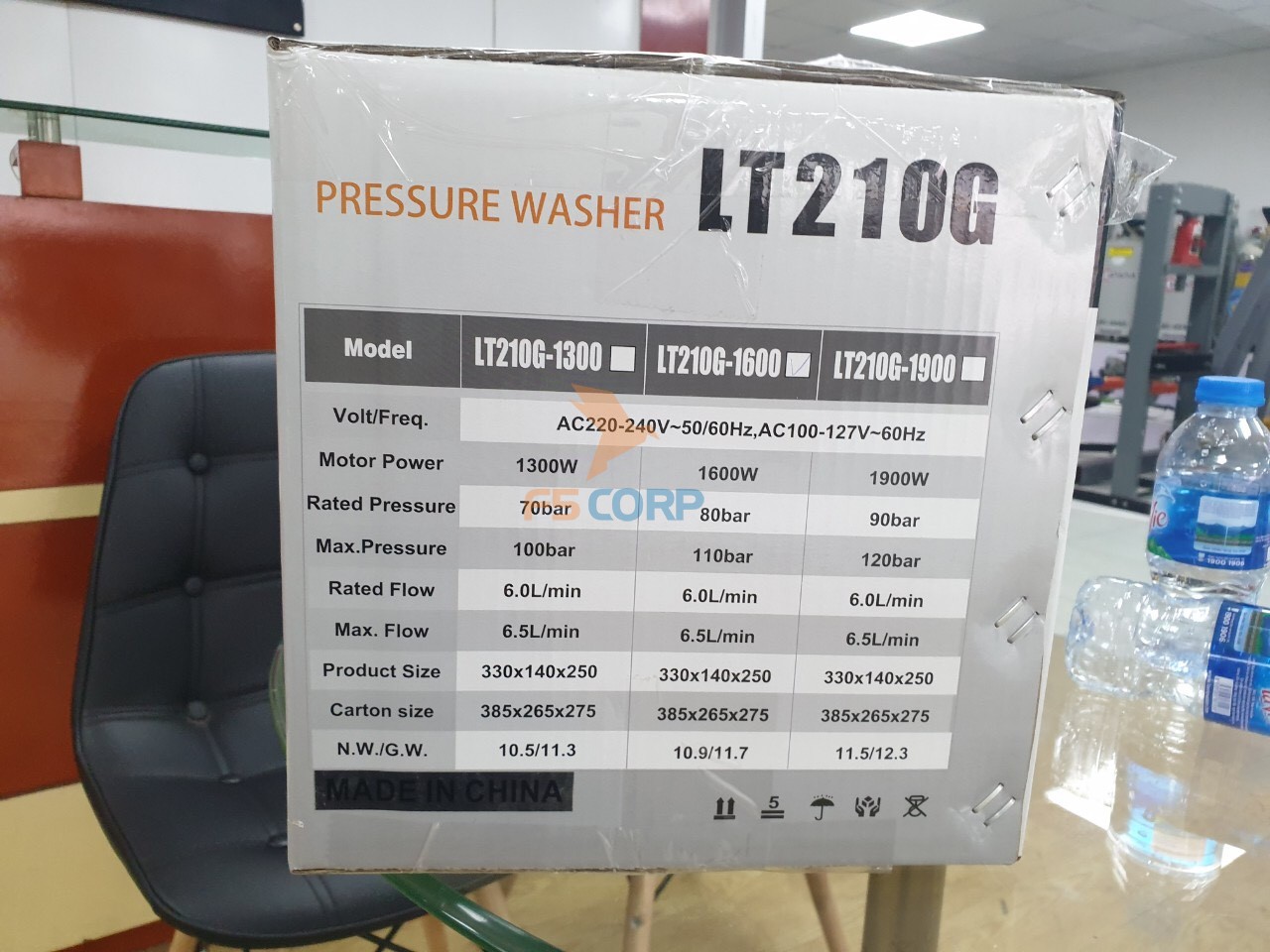 Máy phun xịt rửa xe gia đình Lutian LT210G - 1.6 kw