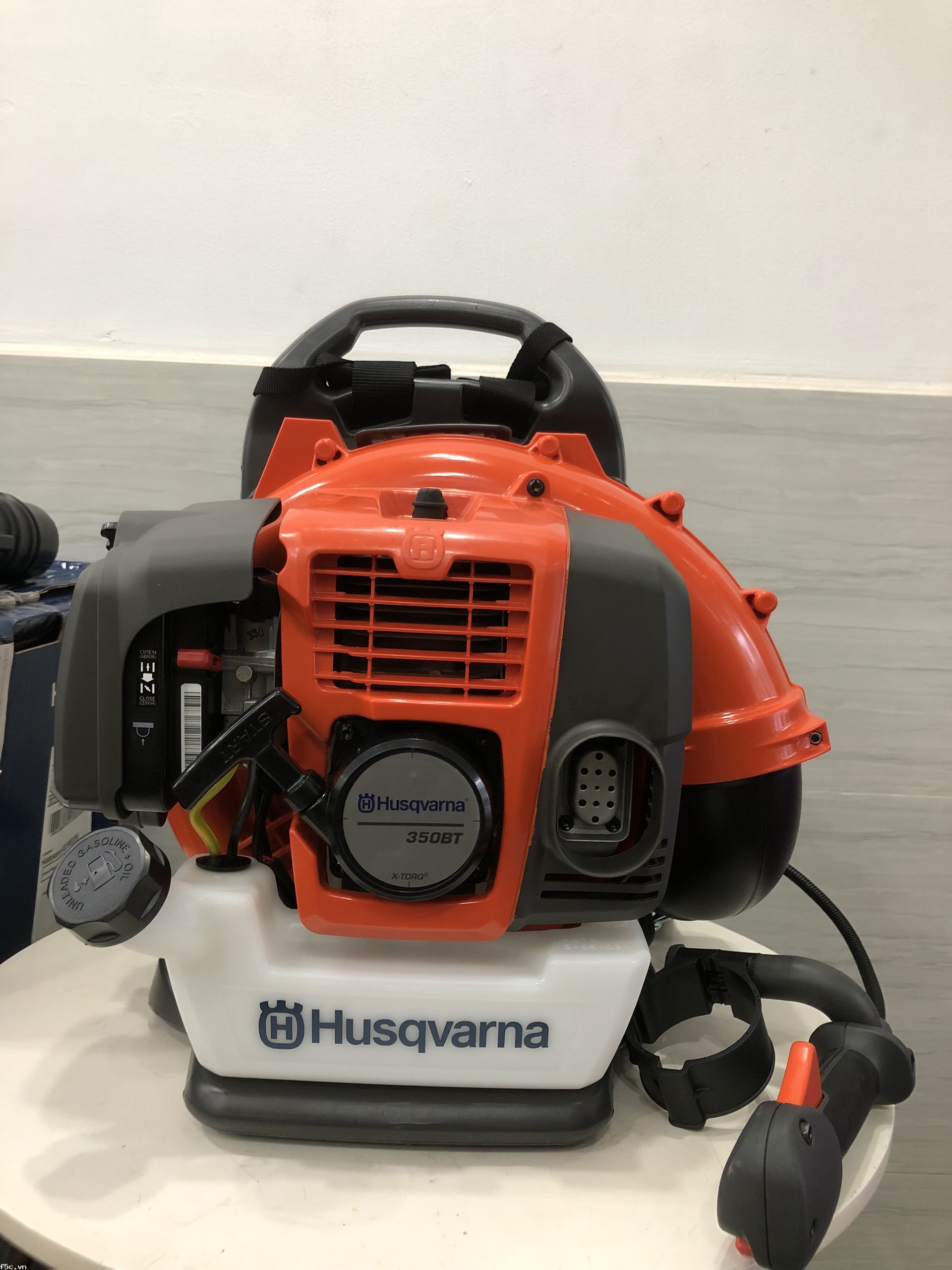 Máy thổi lá Husqvarna 350BT