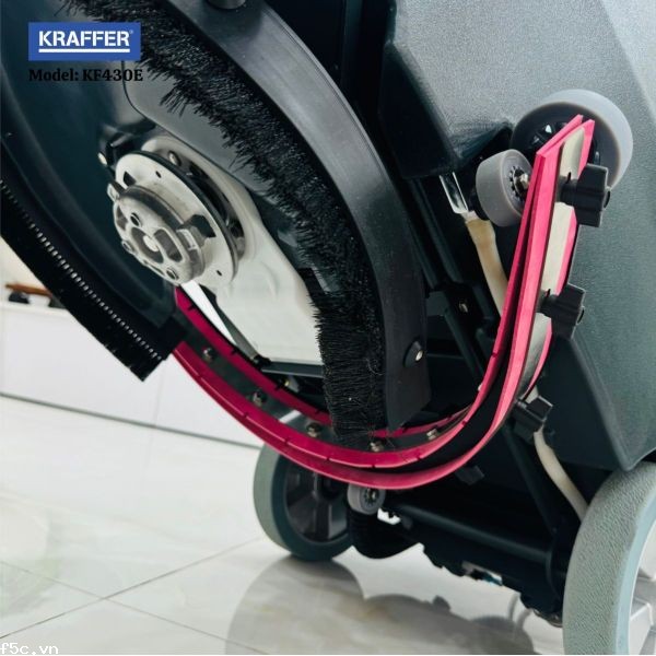 Máy lau sàn nhà gia đình KRAFFER KF430E (dùng điện)