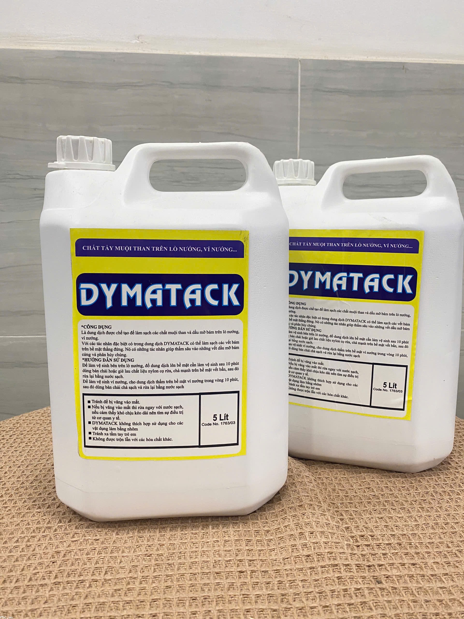 DYMA TACK - DUNG DỊCH LÀM SẠCH DẦU MỠ, CÁC BỀ CHÁY ĐEN ĐÓNG TRÊN KIỀNG BẾP GA, LÒ NƯỚNG.... 5 LÍT