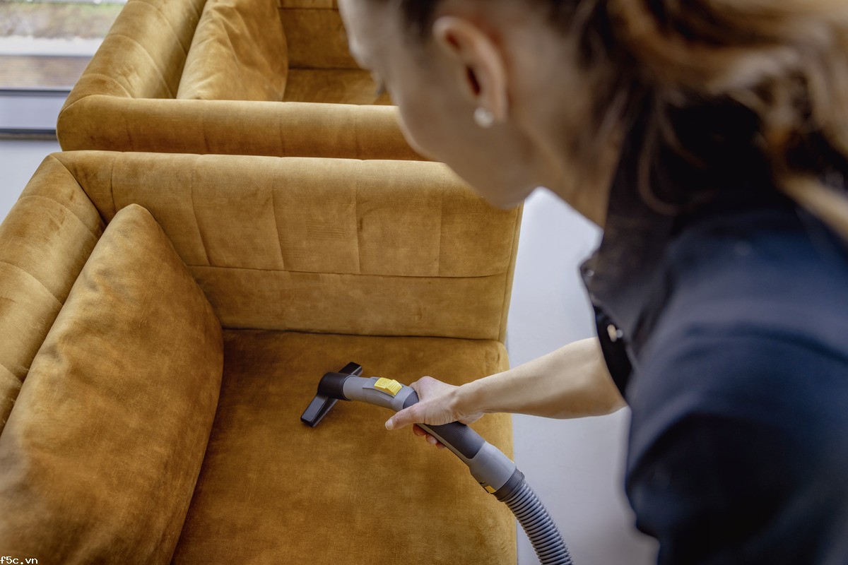 Máy hút bụi khô công nghiệp Karcher T 15/1 Adv*EU (1.355-304.0)