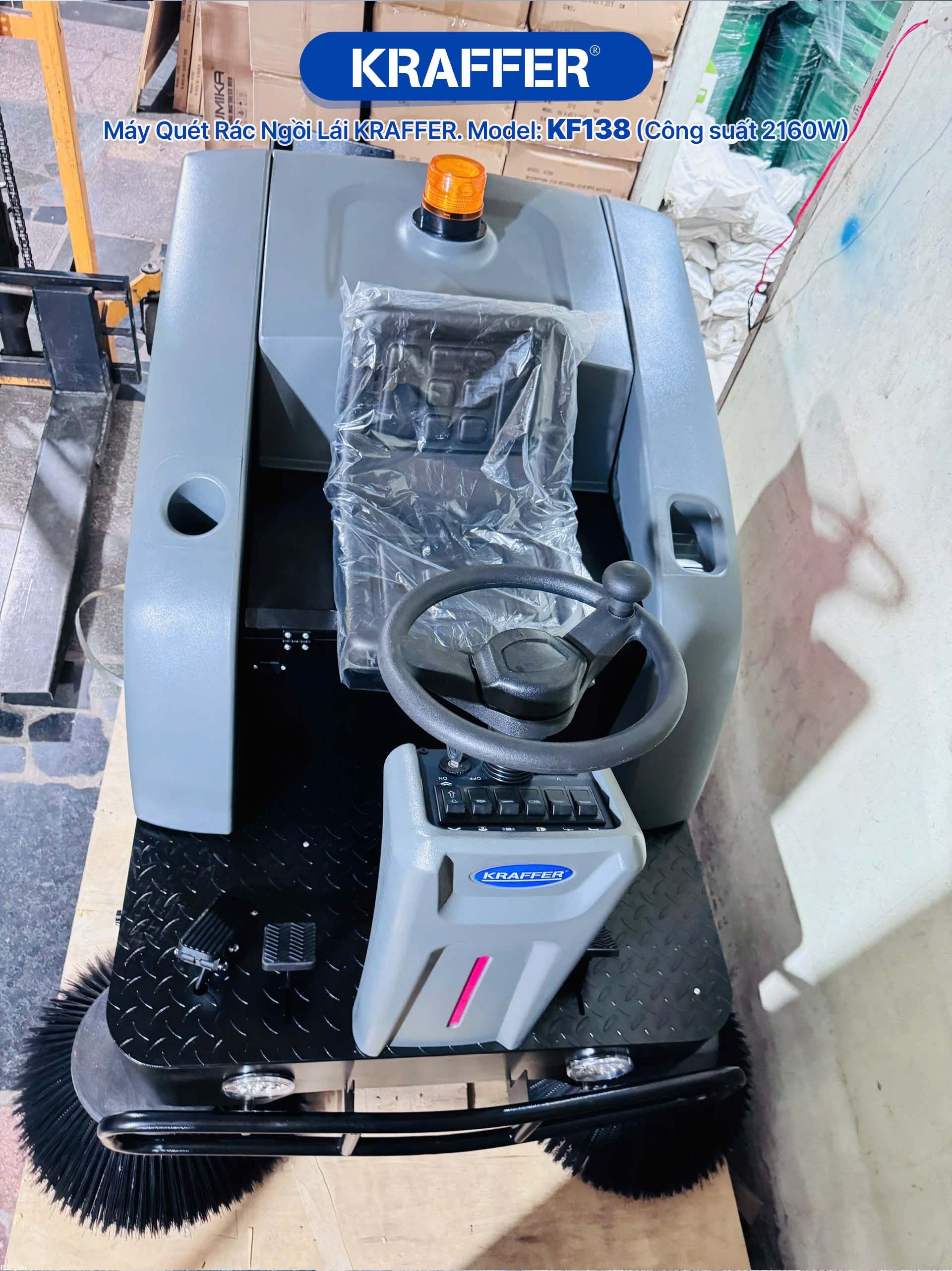 Máy quét rác ngồi lái KRAFFER KF138 (dùng bình)