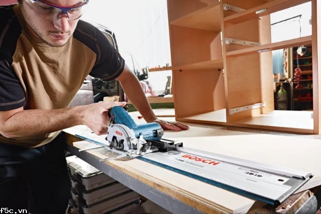 Máy cưa đĩa Bosch GKS 12V-LI | Pin 12V | SOLO