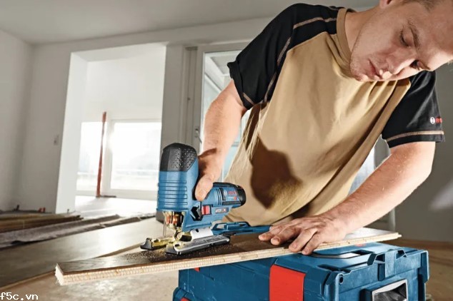 SOLO - Máy cưa lọng dùng pin Bosch GST 12V-LI