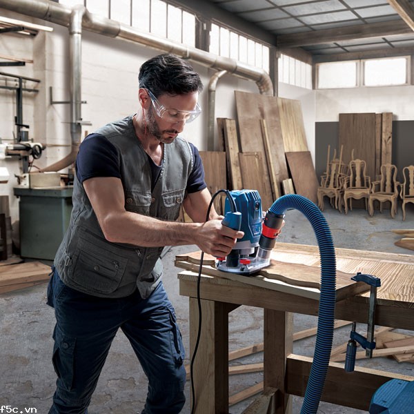 Bosch GOF 130 – Máy phay gỗ nhỏ gọn 1300W