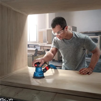 Bosch GEX 125 – Máy chà nhám tròn nhỏ gọn 280W