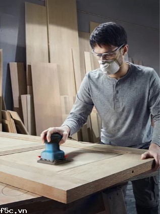Bosch GSS 140 A – Máy chà nhám vuông công suất 220W