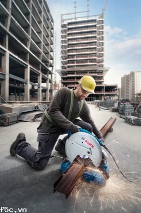 Bosch GCO 230 – Máy cắt sắt bàn chuyên nghiệp 2300W