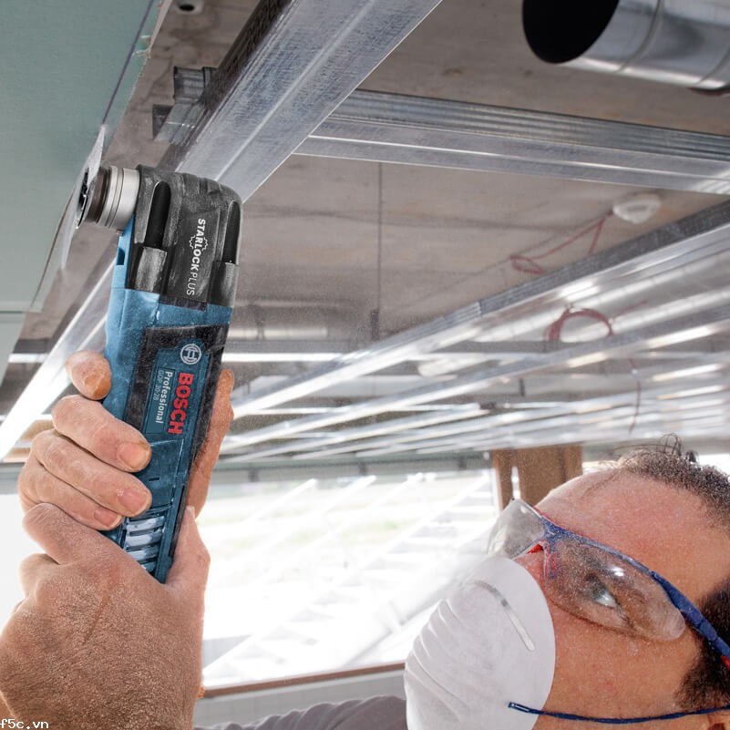 Bosch GOP 30-28 – Máy cắt đa năng 300W nhỏ gọn