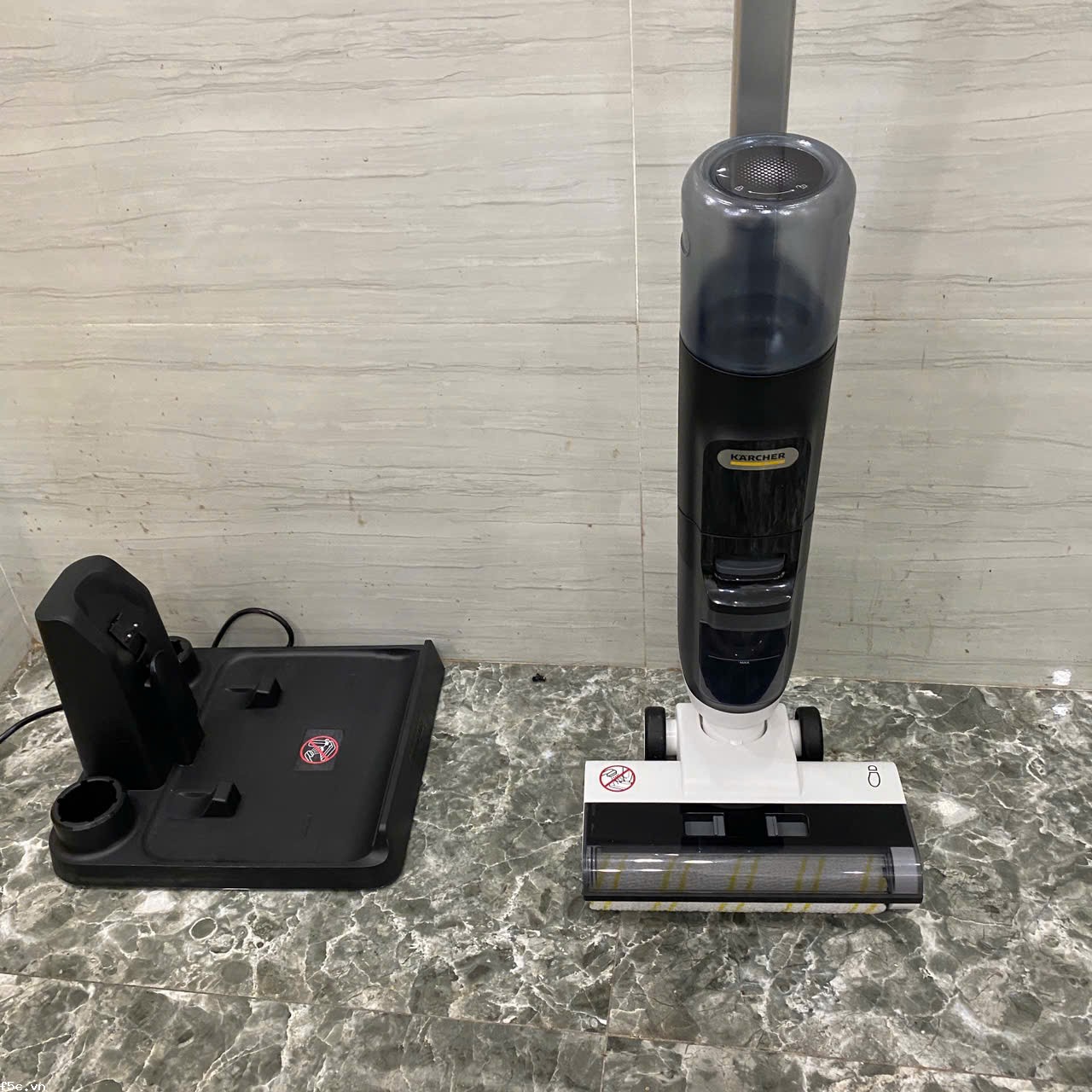 Máy hút bụi & lau sàn Karcher FCV 3