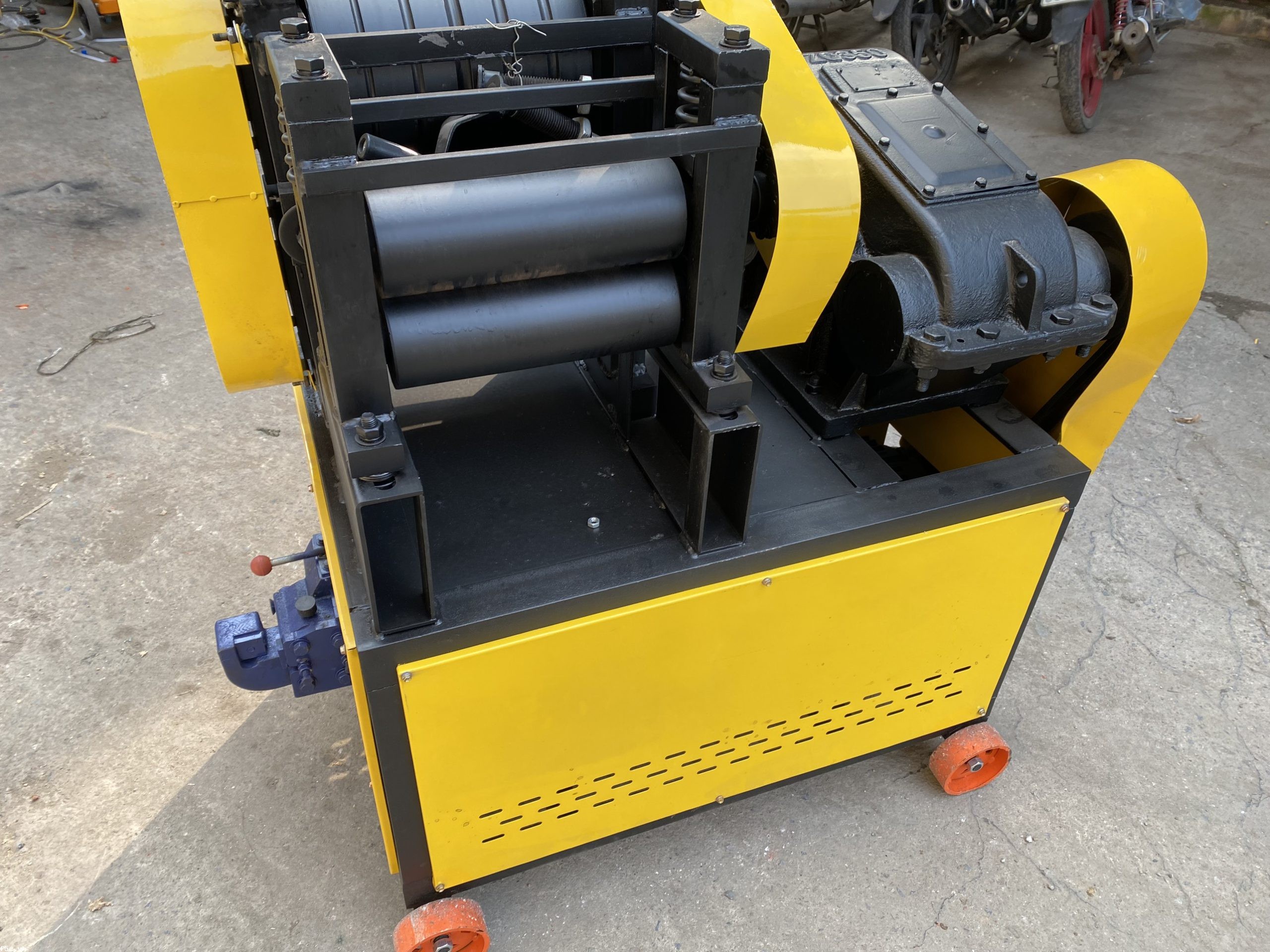 Máy cắt duỗi sắt phế liệu KL6-14B