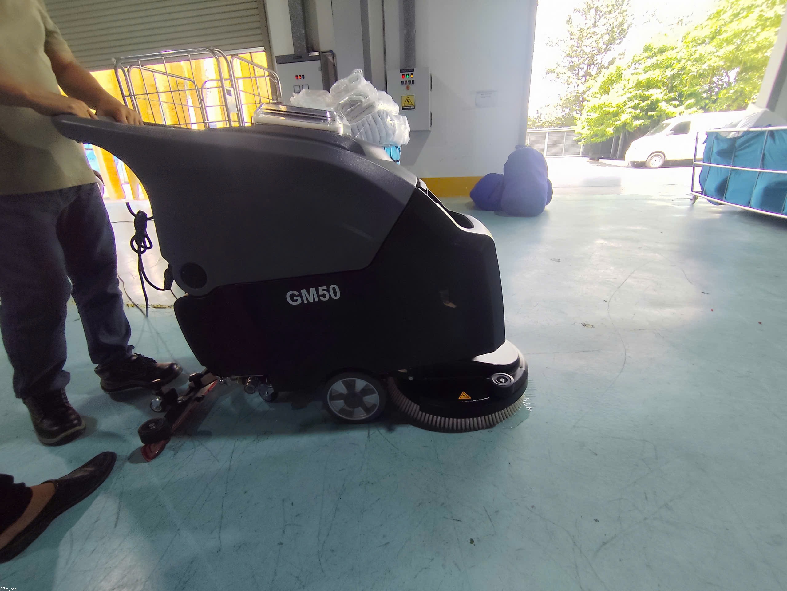 Máy chà sàn liên hợp chạy điện KRAFFER GM 50