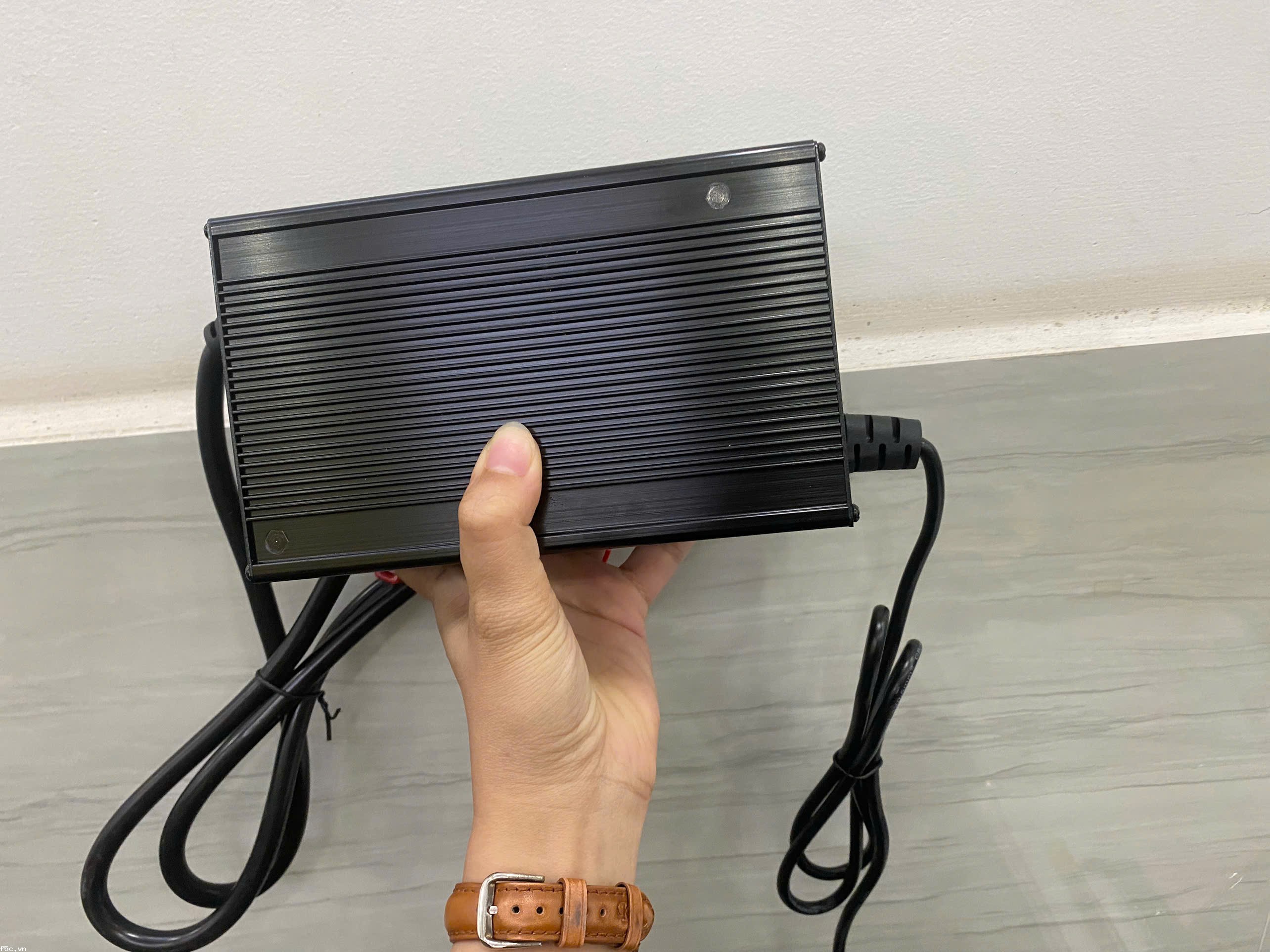 Bộ sạc 24V 15Ah dùng cho máy chà sàn
