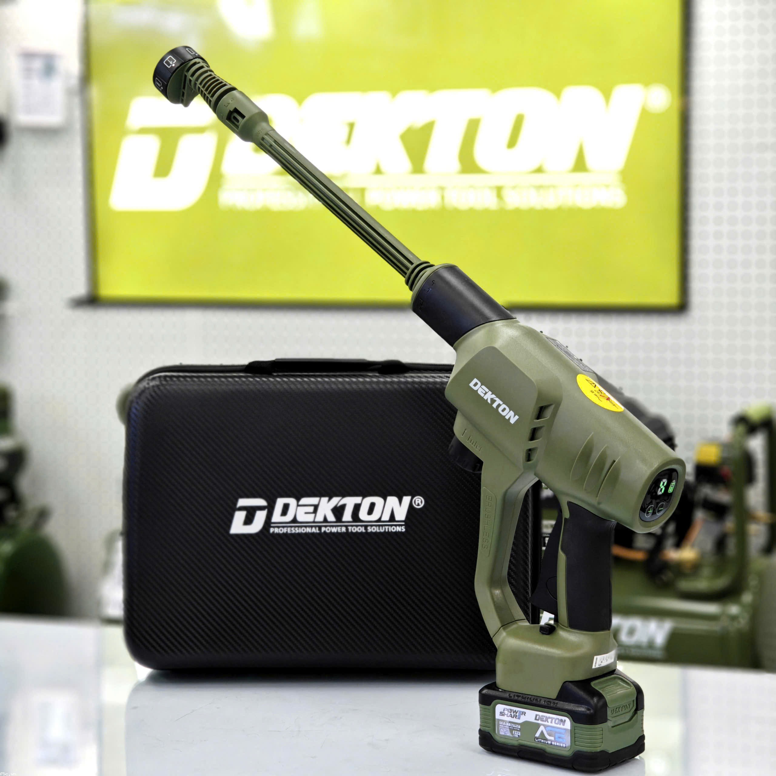 Máy rửa xe dùng Pin Dekton M21-SRX1406XPROMAX